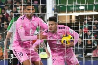 Fundașul ex-dinamovist tocmai a devenit liber de contract: „N-am vrut să atârn”. Chestionat dacă ia în calcul o revenire în alb-roșu