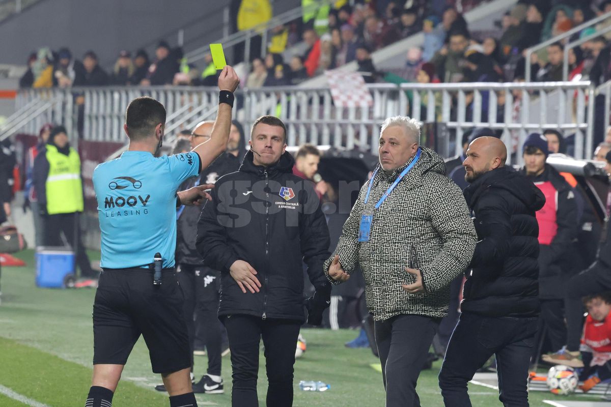 Marius Șumudică a primit un cartonaș galben / Foto: Ionuț Iordache GSP