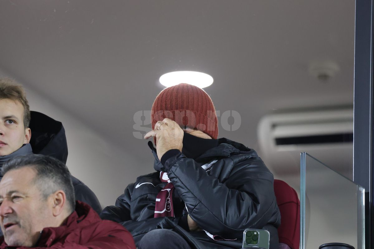 Dan Șucu, la pauza meciului cu Unirea Slobozia