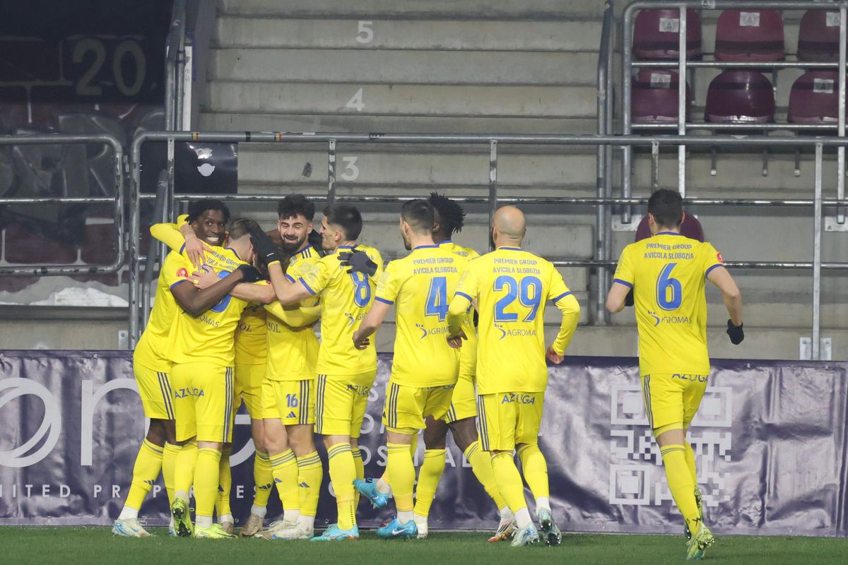 Rapid - Unirea Slobozia 2-1 » Interzis cardiacilor! Victorie miraculoasă în lupta pentru play-off! Golul lui Dobre a declanșat „nebunia” în Giulești