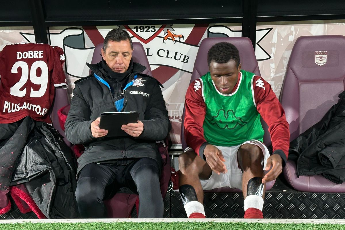 Șumudică, exasperat! A făcut o criză de nervi și a pregătit schimbarea din minutul 33 » Filmul complet al modificării, surprins de fotoreporterul GSP