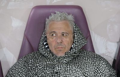 Marius Șumudică s-a ținut de promisiune! Geaca nouă cu care a apărut în Giulești: prețul e uriaș