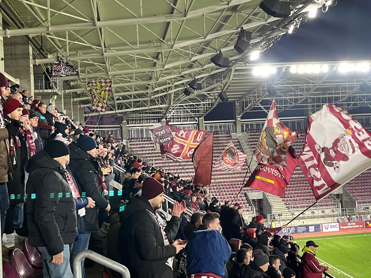 Suporterii de la Rapid - Unirea Slobozia