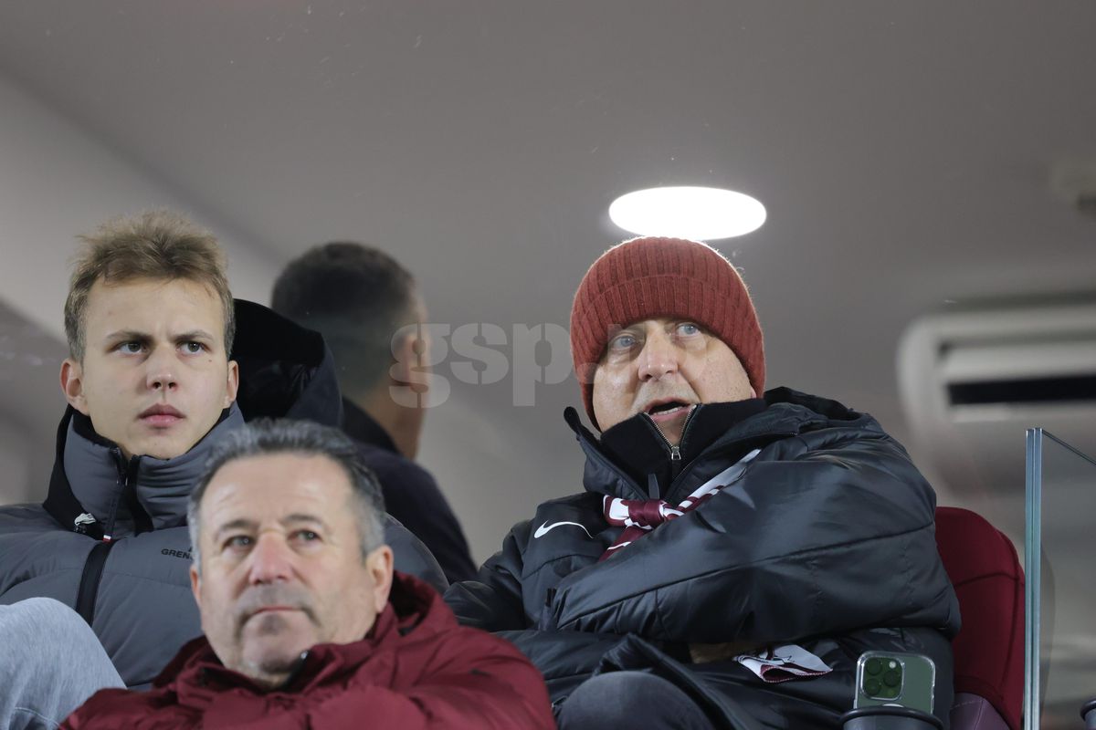 Dan Șucu, la pauza meciului cu Unirea Slobozia