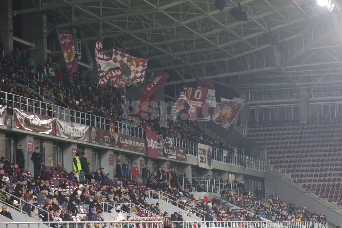 Suporterii de la Rapid - Unirea Slobozia