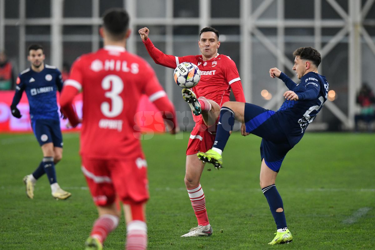 Final dramatic în Dinamo - Oțelul » GOLUL victoriei a venit în minutul 90+8, după un penalty dictat de VAR