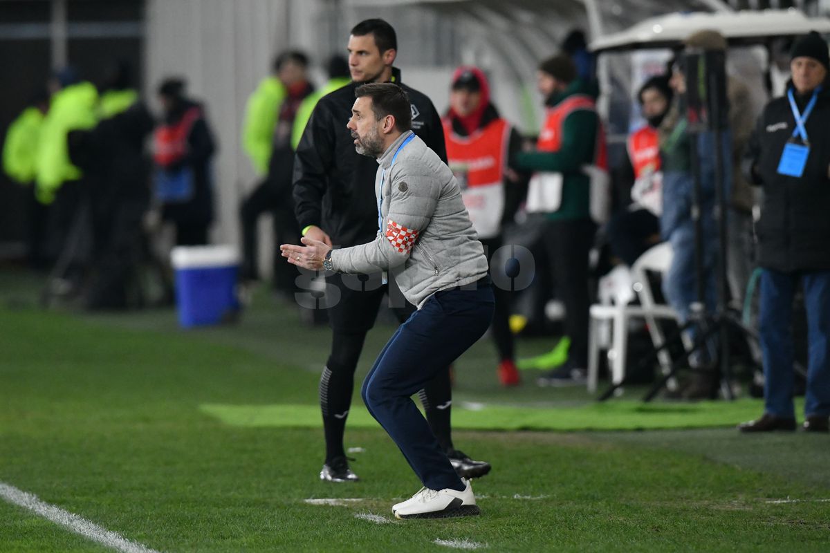 Final dramatic în Dinamo - Oțelul » GOLUL victoriei a venit în minutul 90+8, după un penalty dictat de VAR