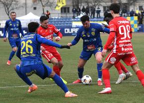 Cutremur la un club din Superligă: „Jucătorii au cerut să plece!” » Dezvăluiri uluitoare: „Antrenamente pe teren de minifotbal”