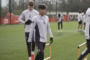 „Micul Messi”: la 15 ani se antrenează cu prima echipă a lui Manchester United