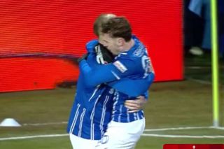 Foștii jucători de la FCSB au făcut franjuri apărarea lui Dinamo