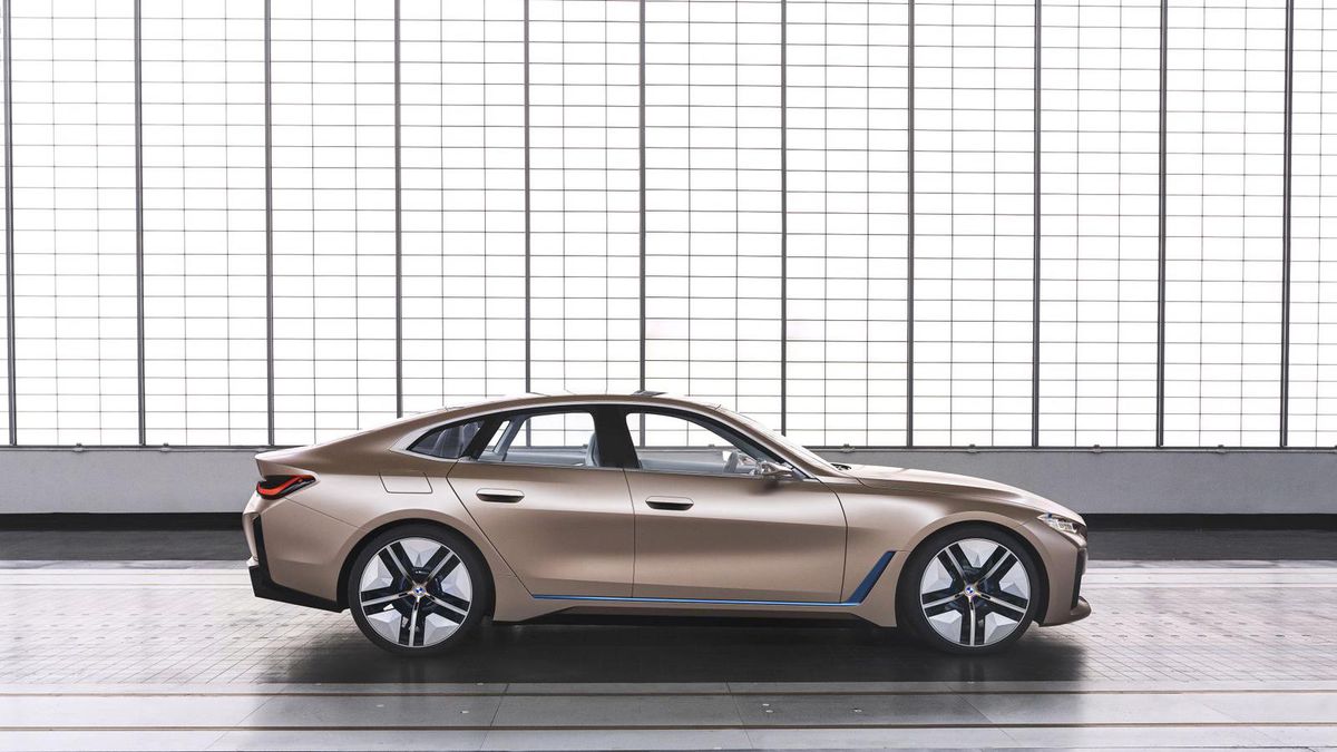 BMW i4: răzbunarea gigantului german! Cum arată și ce specificații are „nava spațială” de la BMW