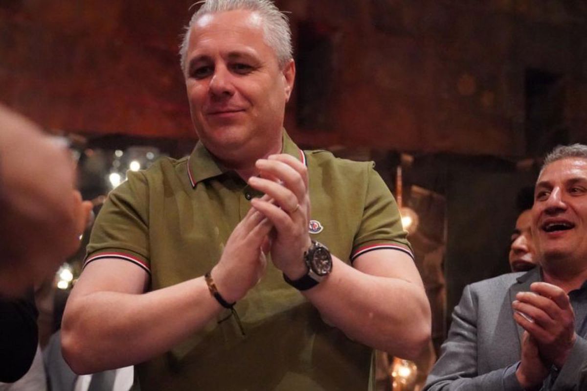 FOTO Imagini spectaculoase de la aniversarea lui Marius Șumudică » A primit un cadou inedit