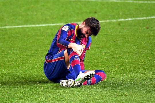 Gerard Pique, accidentat în Barcelona - Sevilla // foto: Guliver/gettyimages