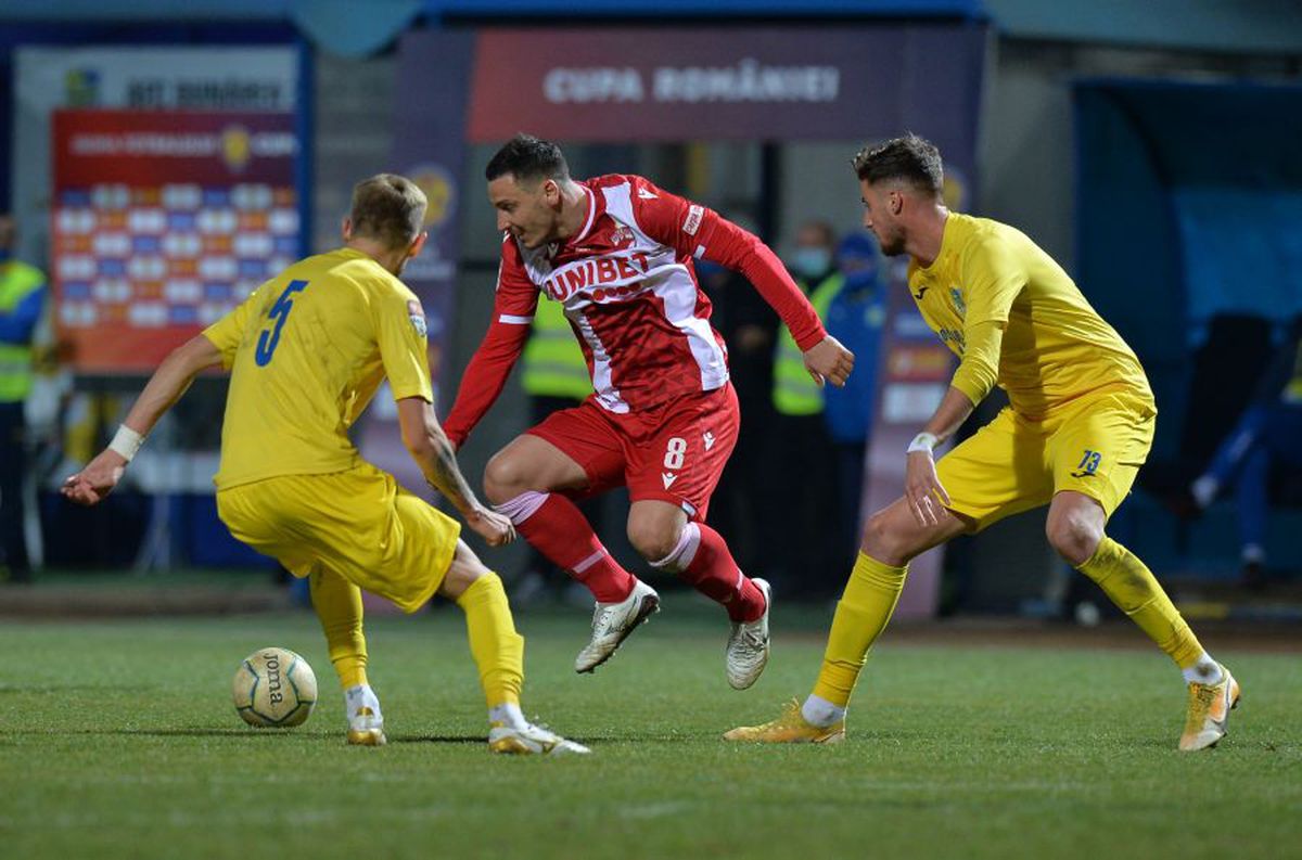 Jucătorii lui Dinamo, taxați dur după gluma macabră din vestiar: „Pe vremea aia își luau și bătaie”