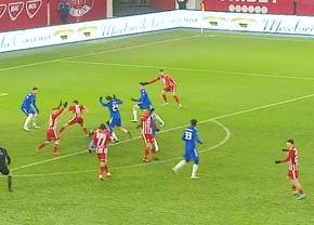 Greșeală de arbitraj în Sepsi - FCU Craiova! „Centralul” n-a văzut un penalty evident