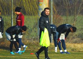 Adrian Mutu, pregătit pentru debutul pe banca Rapidului » Imagini de la antrenamentul de vineri