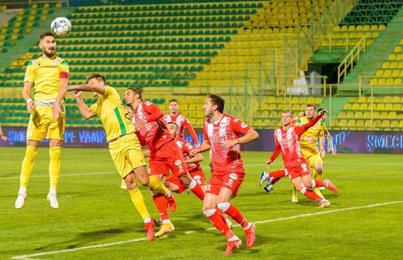 UTA Arad - CS Mioveni 2-1. Victorie cu emoţii pentru echipa lui Ionuţ Badea