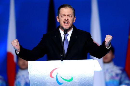 ​Jocurile Paralimpice de iarnă de la Beijing au fost deschise oficial, vineri, 4 martie, însă toți sportivii din Rusia și din Belarus au fost excluși, ca urmare a invadării Ucrainei.