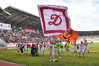 Imagini FABULOASE filmate de reporterul GSP: jucătorii de la Dinamo sărbătoresc cu fanii victoria care le dă aripi!