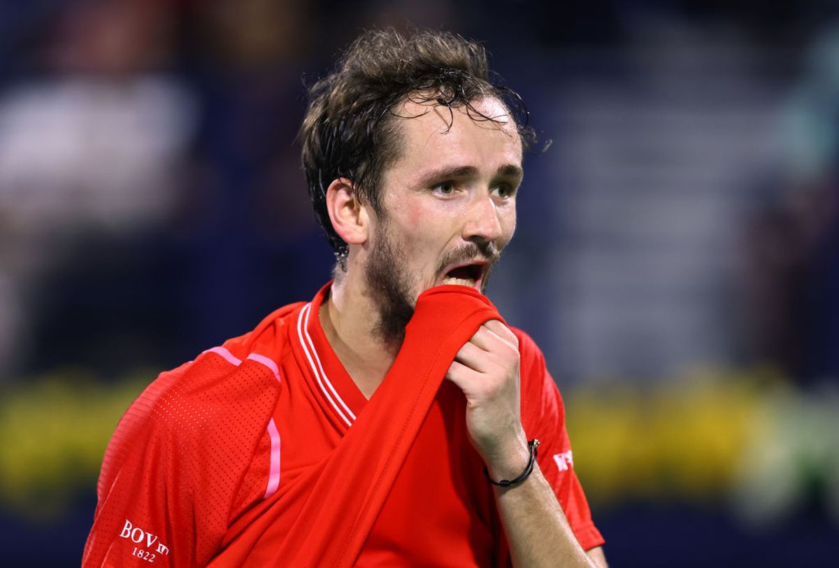 Novak Djokovic, învins de Daniil Medvedev la Dubai