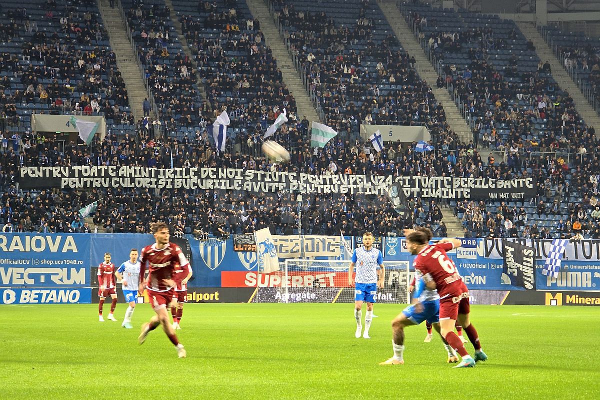 Universitatea Craiova - Rapid, meci, etapa 29 din Superligă