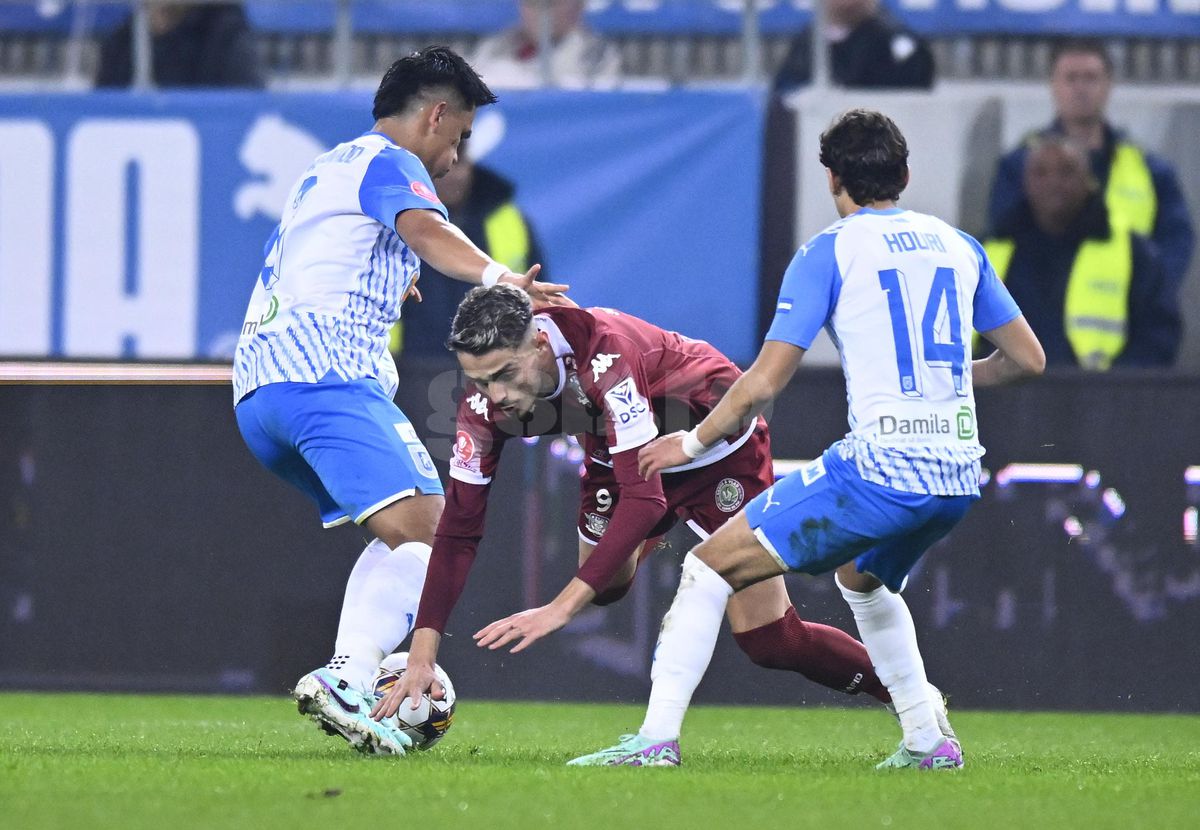 Universitatea Craiova - Rapid 1-1 » Mitriță și arbitrii îl ajutară pe nea Gigi! Rapid s-a împiedicat în Bănie, FCSB jubilează. Clasamentul ACUM