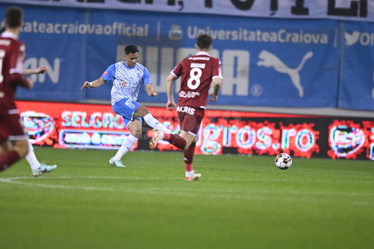 Universitatea Craiova - Rapid, meci, etapa 29 din Superligă