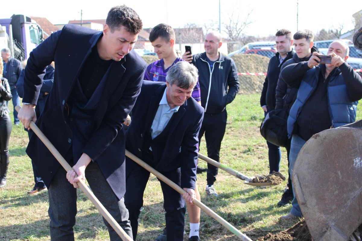 S-a turnat fundația noului stadion din România » Construit doar din fonduri locale: „Așteptat de decenii!”