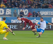 primul penalty pe care Rapid ar fi trebuit să-l primească la Craiova, foto: captură de ecran Orange Sport