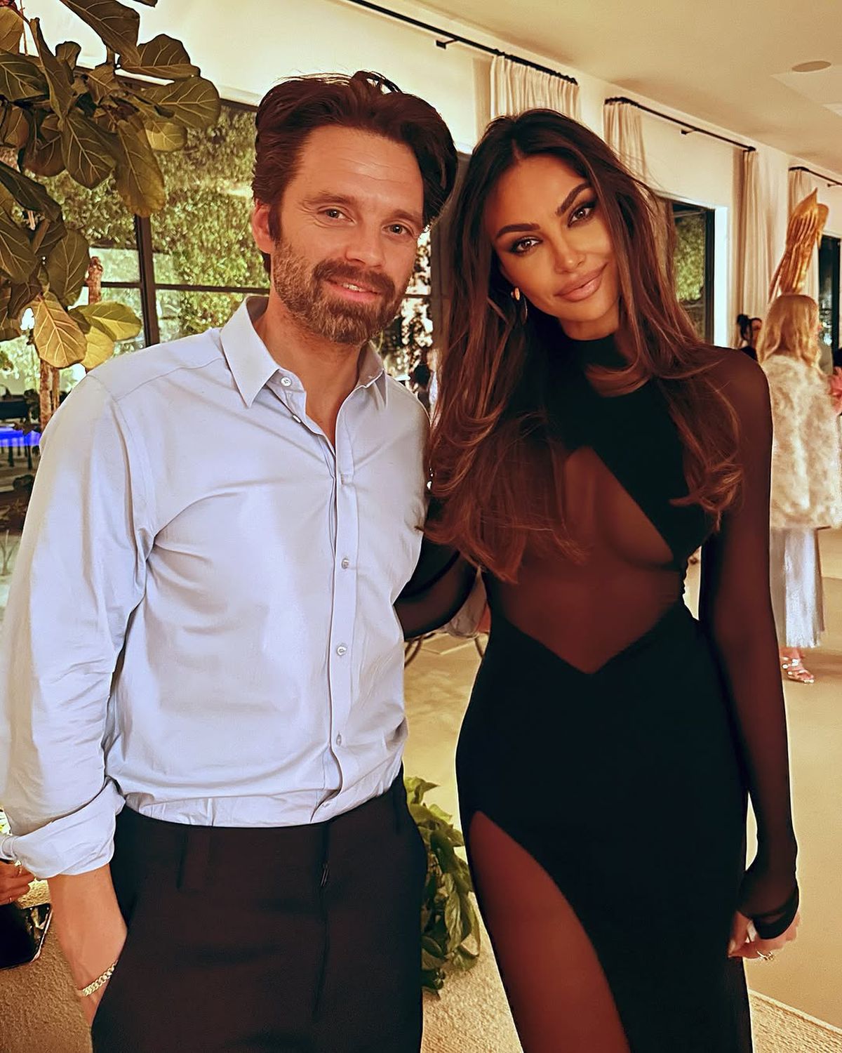 FOTO Cu ce echipă din România ține Mădălina Ghenea: „Mergeam cu fularul prin casă”