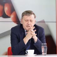 Crin Antonescu, invitatul emisiunii „Prietenii lui Ovidiu”. FOTO: Ionuț Iordache (GSP)