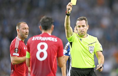 Arbitrul delegat de UEFA la FCSB - Lyon n-a mai condus niciodată o echipă din România. A fost acuzat că „întotdeauna favorizează gazdele”
