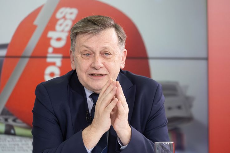 Crin Antonescu, invitatul emisiunii „Prietenii lui Ovidiu”. FOTO: Ionuț Iordache (GSP)