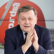 Crin Antonescu, invitatul emisiunii „Prietenii lui Ovidiu”. FOTO: Ionuț Iordache (GSP)