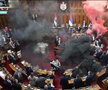 Haos în parlamentul Serbiei