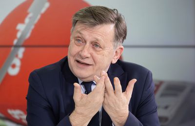 Inedit: provocarea publică lansată de Crin Antonescu lui David Popovici