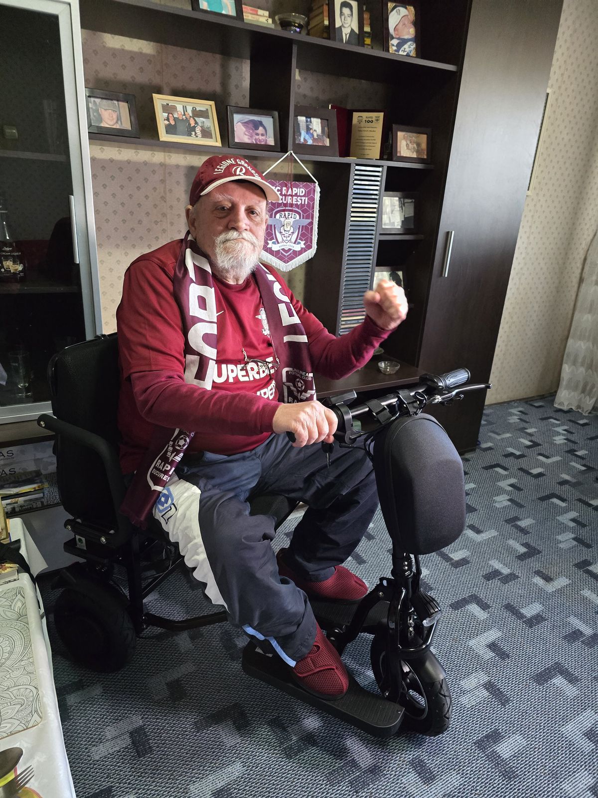 Cadoul motorizat făcut de Dan Șucu primului șef de galerie al Rapidului, care a suferit 3 amputări: „Acum o să merg iar singur pe Giulești” + De ce nu-l suportă pe Șumudică: „De atunci am prins o boală pe el!”