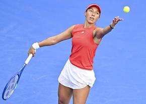 Cea mai bogată jucătoare de tenis și-a dus adversarele cu avionul privat la Indian Wells
