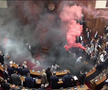 Haos în parlamentul Serbiei