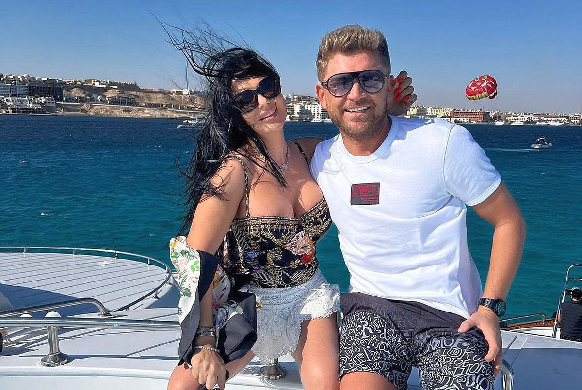 Fostul jucător din Liga 1, vacanță de vis alături de fata milionarului român » A mai fost căsătorită cu alt fotbalist