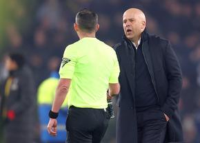De asta a fost eliminat și amendat Arne Slot! Federația Engleză a dezvăluit ce le-ar fi strigat arbitrilor