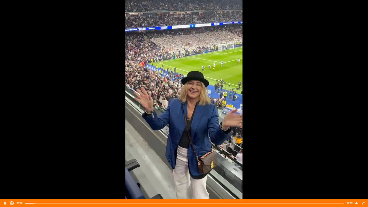 Nadia Comăneci a împlinit astăzi 62 de ani și s-a filmat în sala de sport: „Mi-ați făcut ziua foarte, foarte specială”