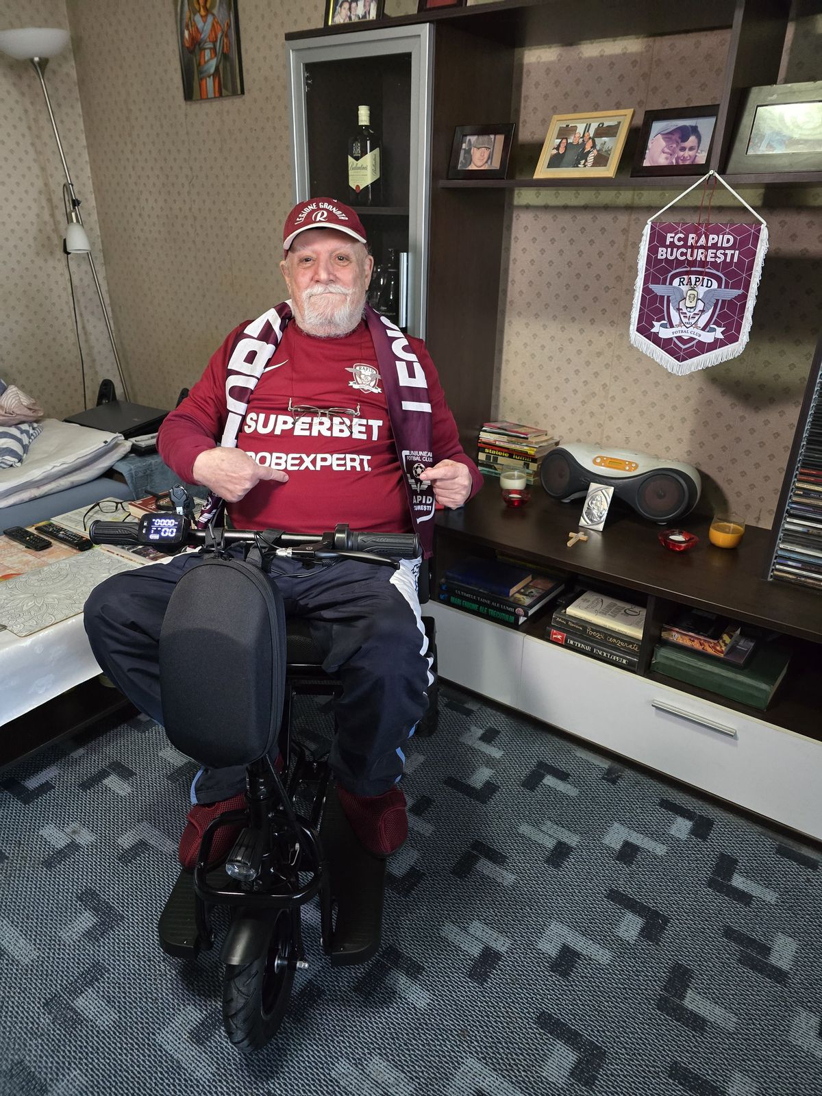 Cadoul motorizat făcut de Dan Șucu primului șef de galerie al Rapidului, care a suferit 3 amputări: „Acum o să merg iar singur pe Giulești” + De ce nu-l suportă pe Șumudică: „De atunci am prins o boală pe el!”