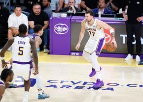 Luka Doncic, discuție aprinsă cu JJ Redick, antrenorul său! Tehnicianul lui Lakers spune că relația dintre cei doi e foarte bună: „Nu știu de ce s-a viralizat”