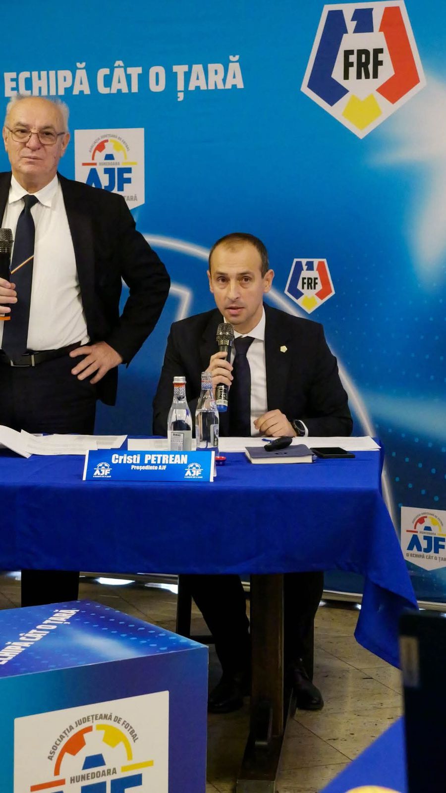 Singura miză reală a alegerilor de la FRF » Omul rămas neclintit încă din timpul ultimului mandat al lui Mircea Sandu ar putea sări din schemă