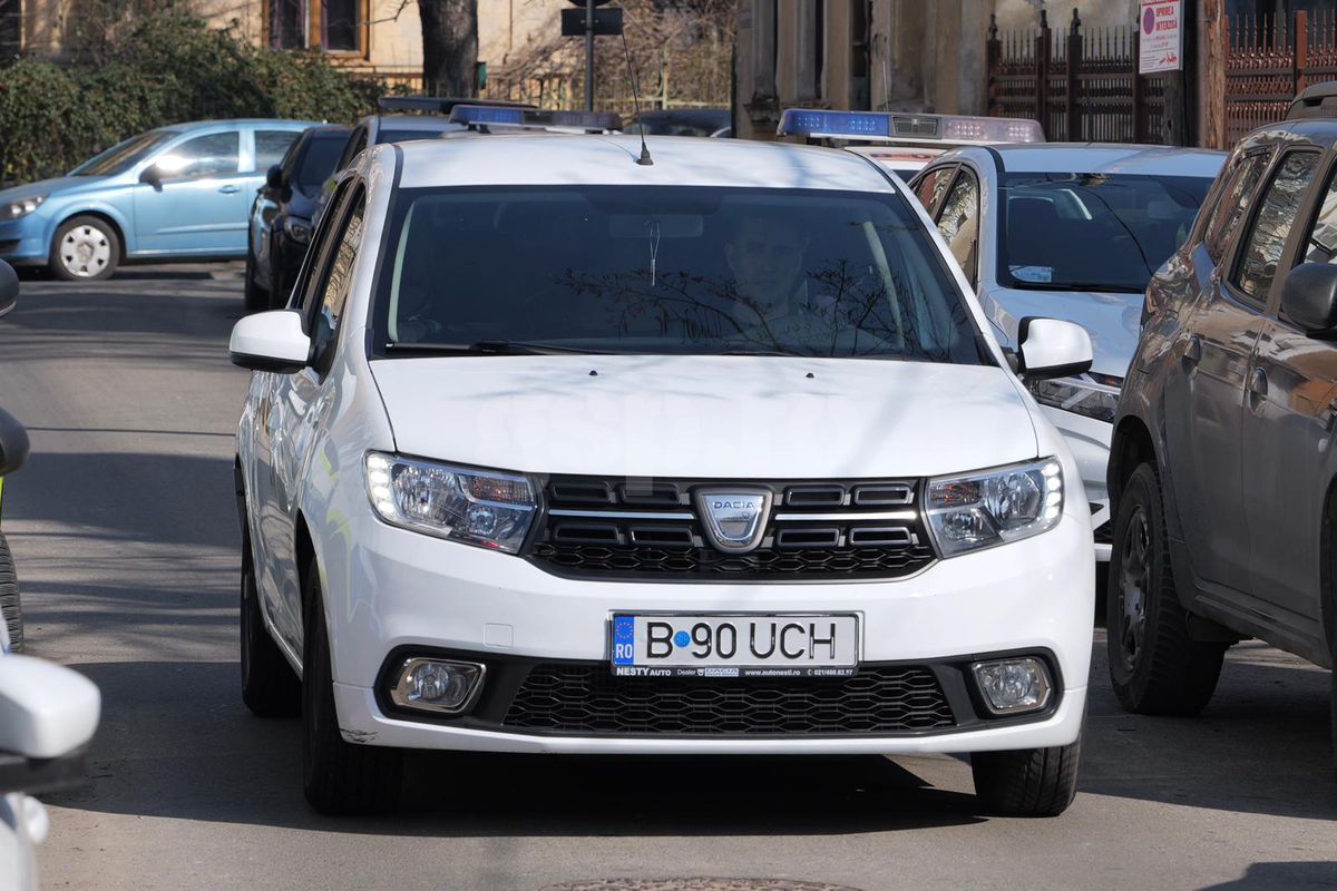 Kader Keita a fost scos în cătușe de la audieri: imaginile surprinse de reporterii GSP pe Udriște » Propunere de prelungire a arestului pentru 30 de zile