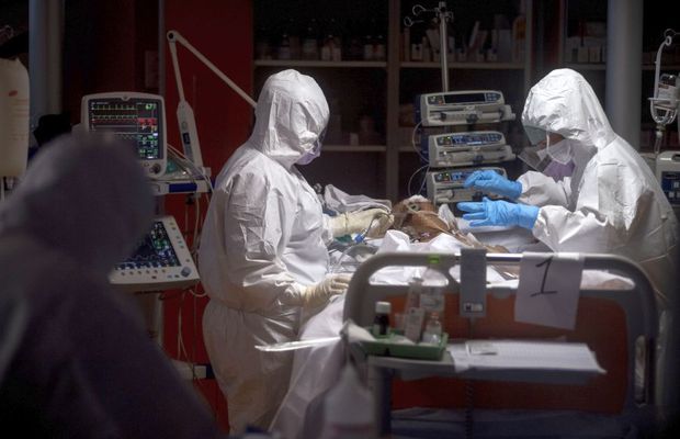 COVID-19. Președintele asociației ATI din România, avertisment tulburător » Mărturisiri despre chinul pacienților ajunși la terapie intensivă: „E o suferință aparte”