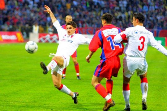 Ovidiu Stîngă a câștigat titlul alături de Dinamo, în sezonul 2001-2002. FOTO: GSP