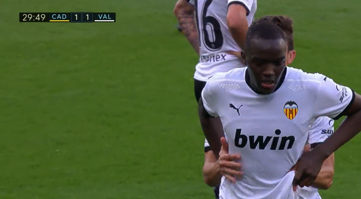 „Negru de rahat!” » Înregistrarea compromițătoare a scandalului de rasism din Spania: ce urmează