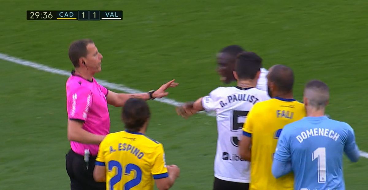 Valencia a ieșit de pe teren cu Cadiz!